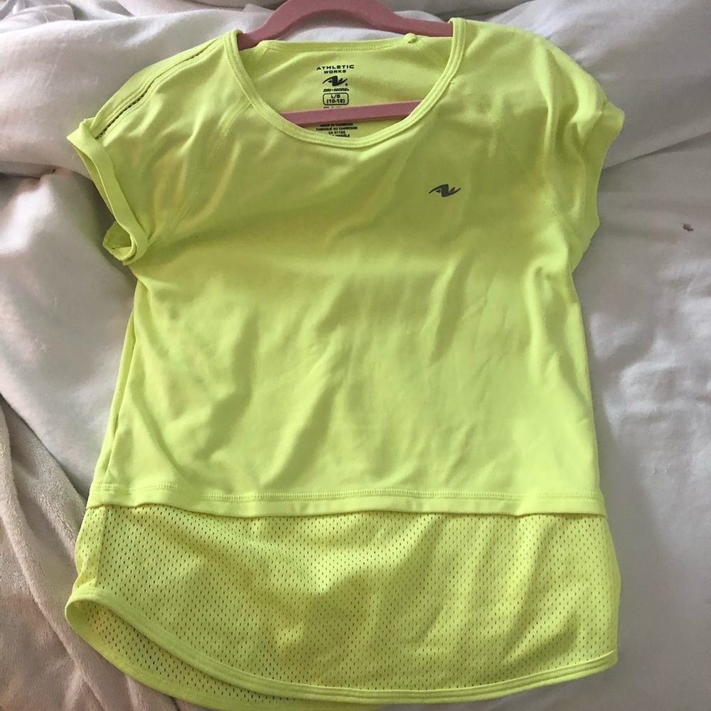 Cute neon yellow/green workout top